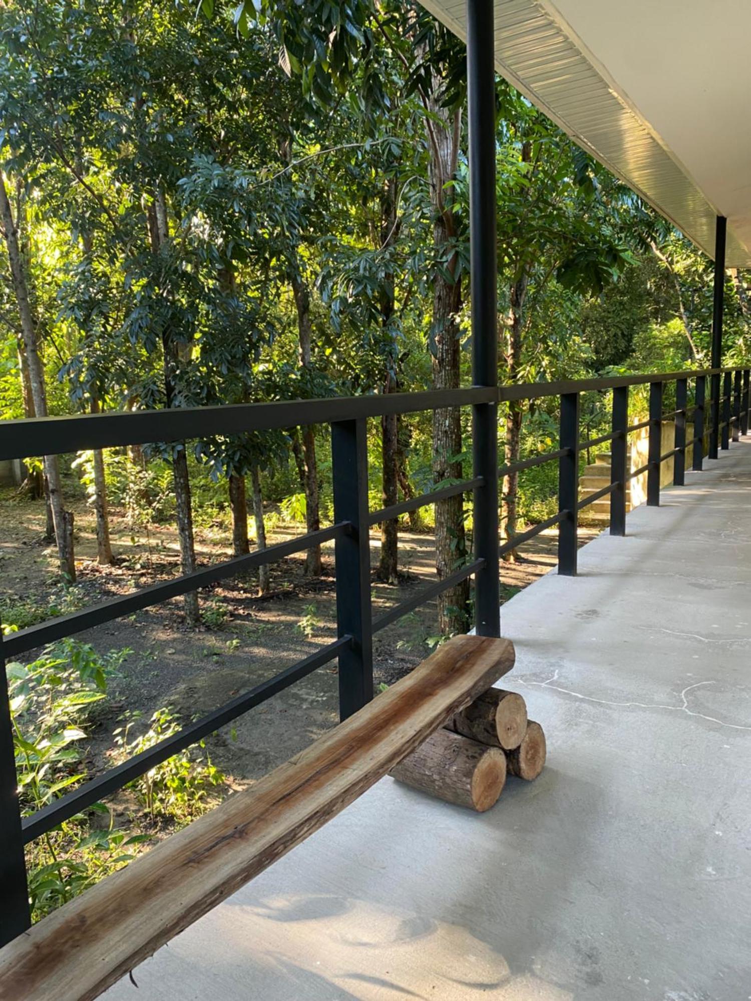 Balai Benedicere Bed & Breakfast Bacnotan Ngoại thất bức ảnh