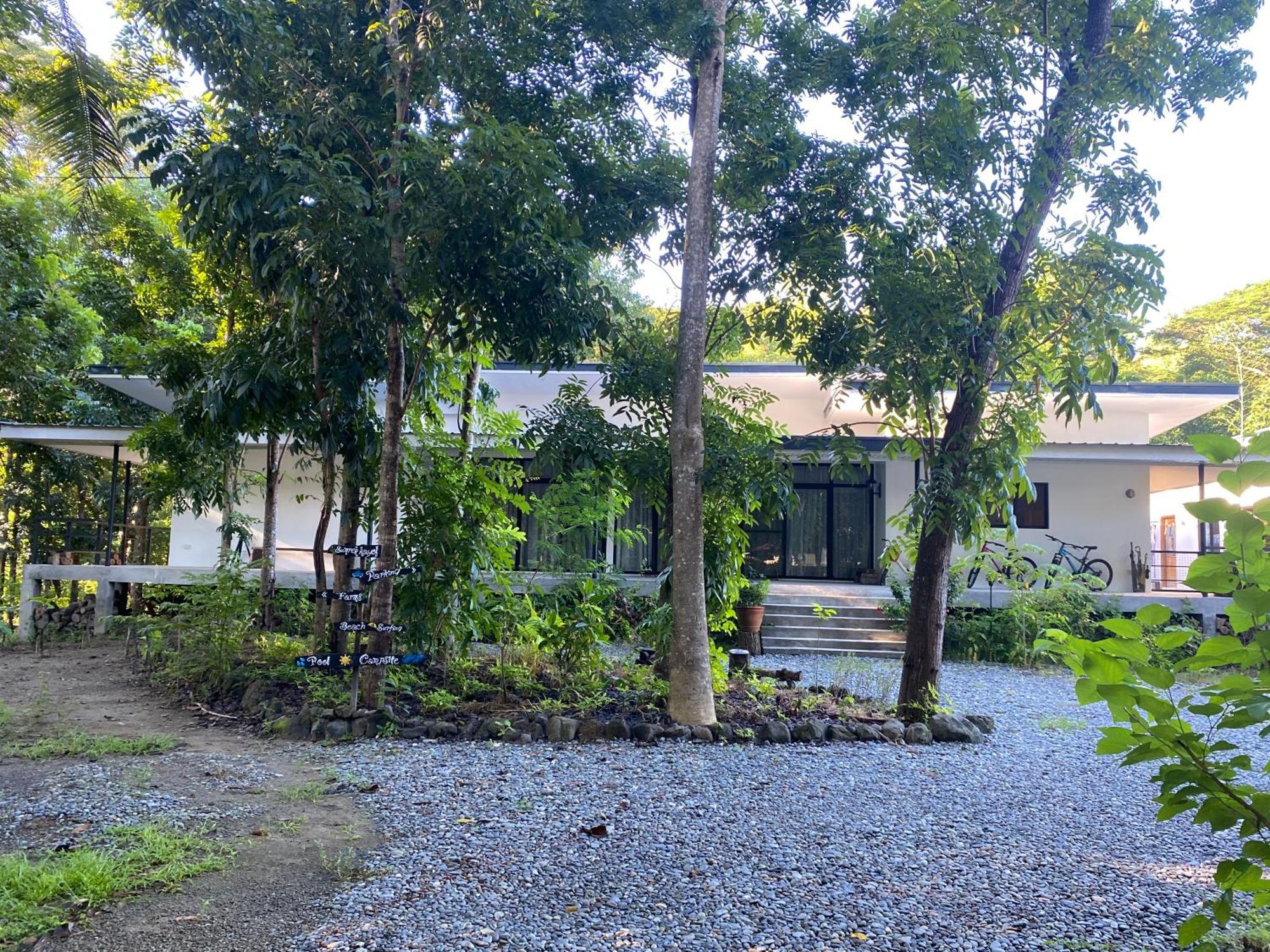 Balai Benedicere Bed & Breakfast Bacnotan Ngoại thất bức ảnh